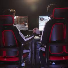 Gaming-Stuhl rot Gaming-Stühle drehbar Nowy Styl XiliumG Duo-Back