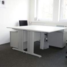 höhenverstellbarer Schreibtisch modern Büromöbel Schreibtische weiß, Intersit, E 08
höhenverstellbar
Doppelarbeitsplatz