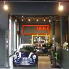 Showroom Mini Cooper, Antwerpen (BE)