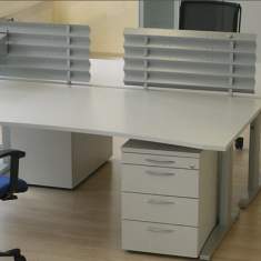 höhenverstellbarer Schreibtisch klassisch Büromöbel Schreibtische grau Büormöbel, BWW, LUNA
höhenverstellbar
mit Memory Funktion