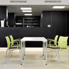 Besucherstuhl grün Kunststoff Besucherstühle mit Armlehnen Kantinen Stuhl Cafeteria Stuhl günstig Kusch+Co 2200 ¡Hola! Stapelsessel