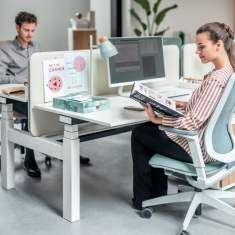 Elektrisch höhenverstellbare Doppelbench weiss höhenverstellbarer Schreibtisch Sedus temptation smart twin
Doppelarbeitsplatz
höhenverstellbar