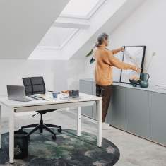 Schreibtisch Holz Schreibtische Home Office Ergonomischer Drehstuhl Neudoerfler PAKET RELAX
Kabelkanal